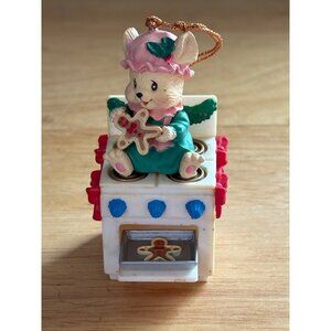 High Progress 1994 Mouse Baking Gingerbread Cookies Christmas Ornament Oven